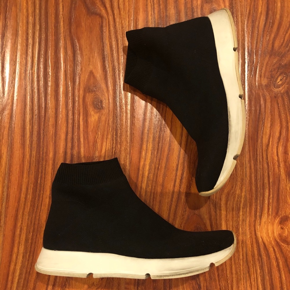 VINCE Sock Sneakers 5.5